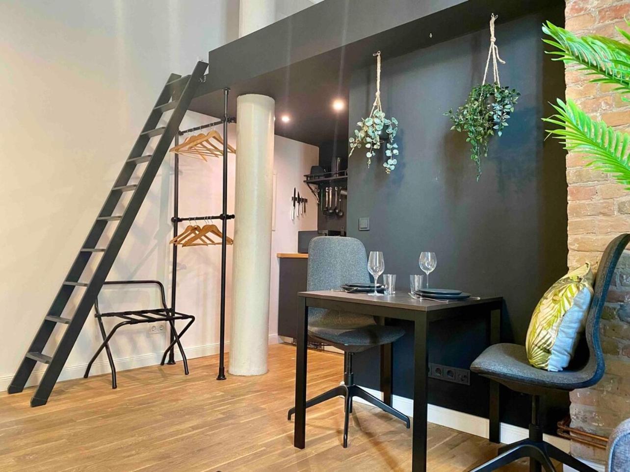 Appartement Central Studio In 5 Minutes To Alexanderplatz Berlijn